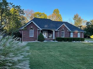 102 Windsong Dr, Hawesville, KY 42348