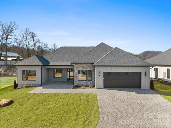 429 Big Hill Dr #80, Arden, NC 28704