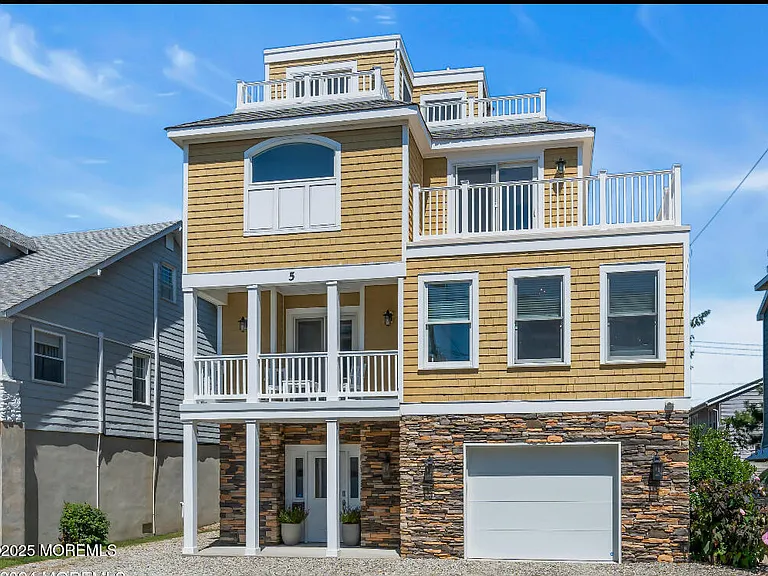 5 Shrewsbury Way — Photo 2