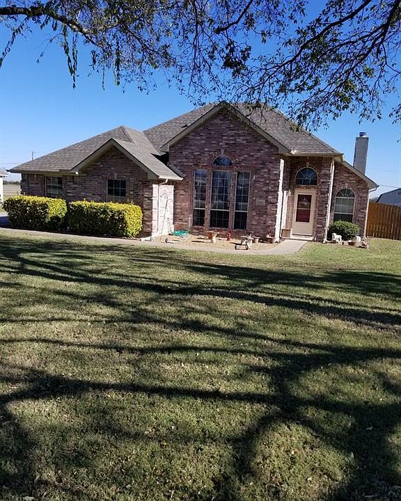 1st image of 128 Kings Court Dr