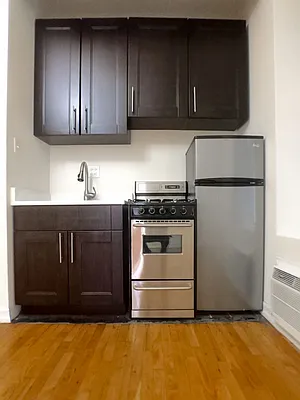 Rented by Kahen Properties | media 16