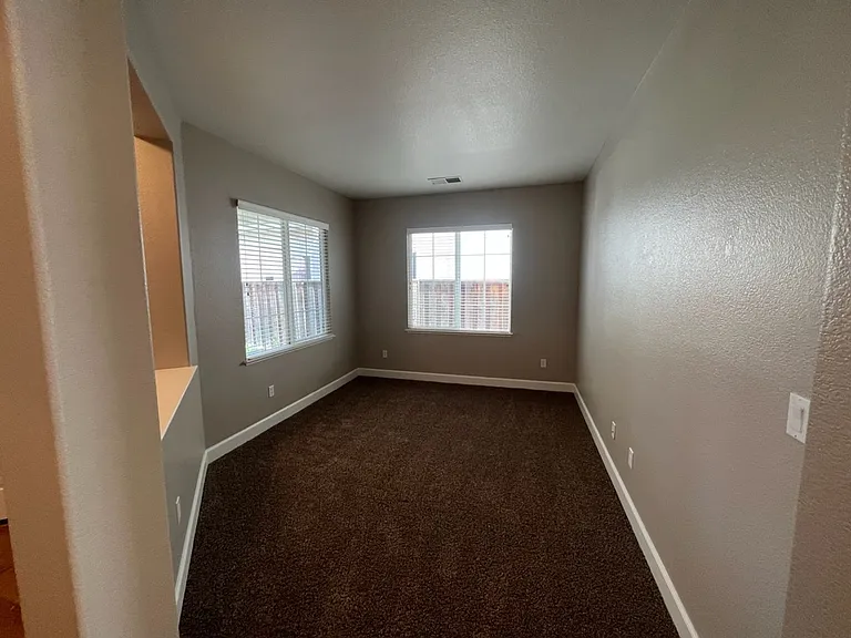 1506 Azalea Dr — Photo 7