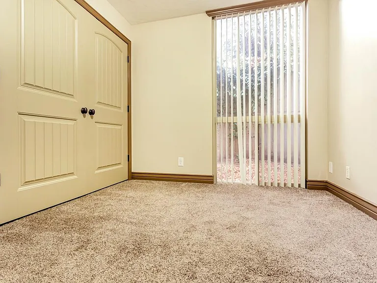 438 N Center St #305 — Photo 12
