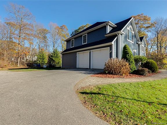 2nd image of 39 Noor Dr