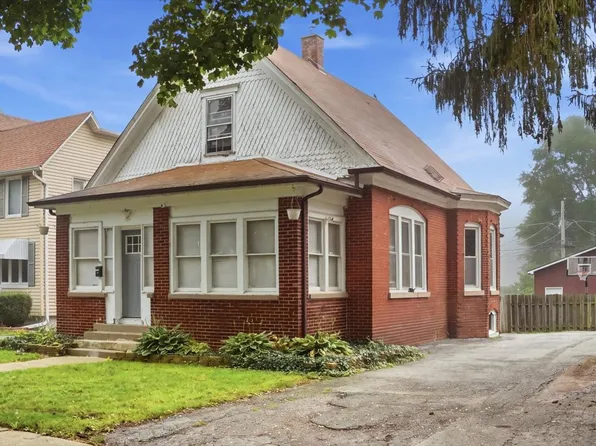 2915 Enoch Ave, Zion, IL 60099