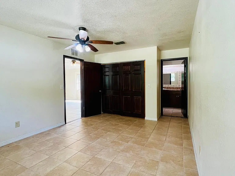 4641 Debbie Ln — Photo 3