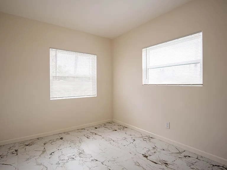 6352 Holabird St — Photo 9