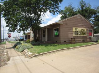 1104 N Main St, Cleburne, TX 76033