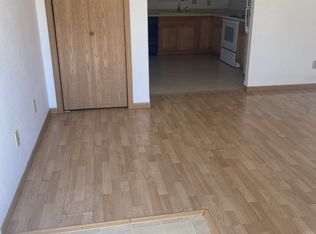 541 Liberty St APT D, Sutherland, NE 69165