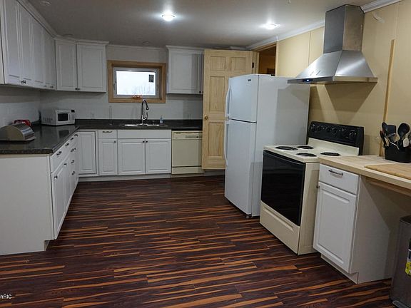 3rd image of 4950 Cecilia Dr