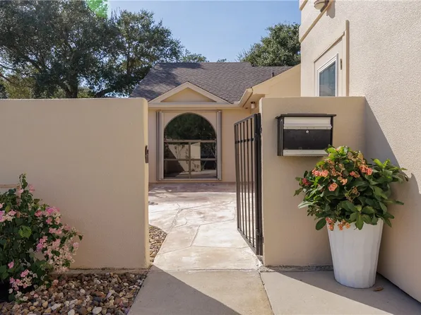 101 Santa Fe Drive, Rockport, TX 78382
