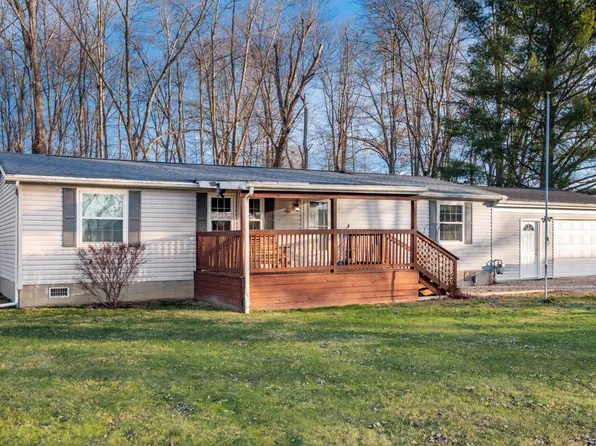 241 Valentine Dr, New Lexington, OH 43764