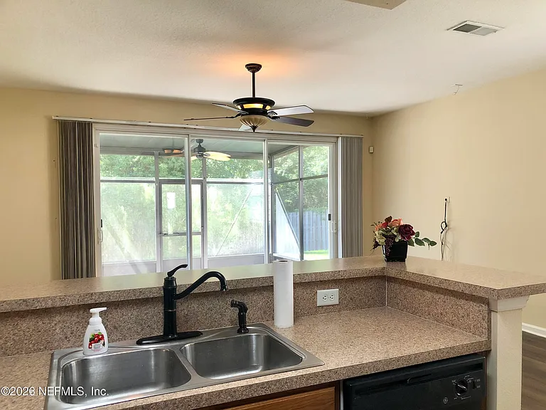 5749 Parkstone Crossing Dr — Photo 9