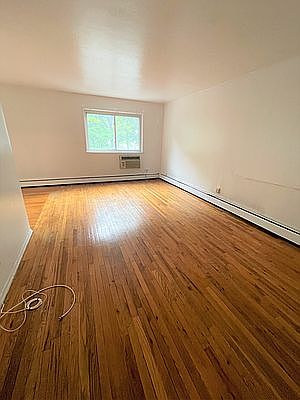 3rd image of 18-11 Ditmars Blvd #2