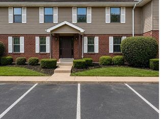 1861 High Sun Dr, Florissant, MO 63031