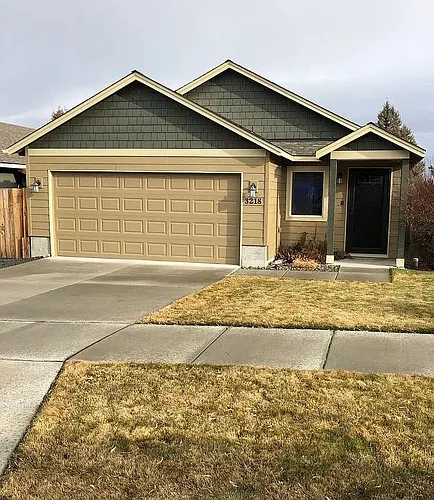 3218 NE Spring Creek Pl Photo 1