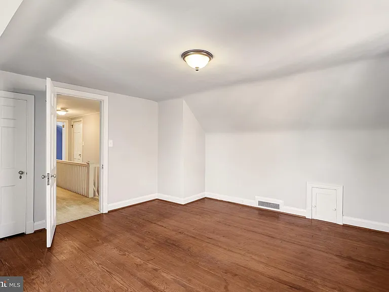 3916 Military Rd — Photo 31