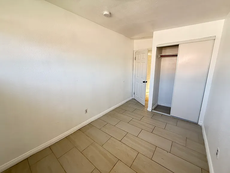532 W 77th St #D — Photo 5