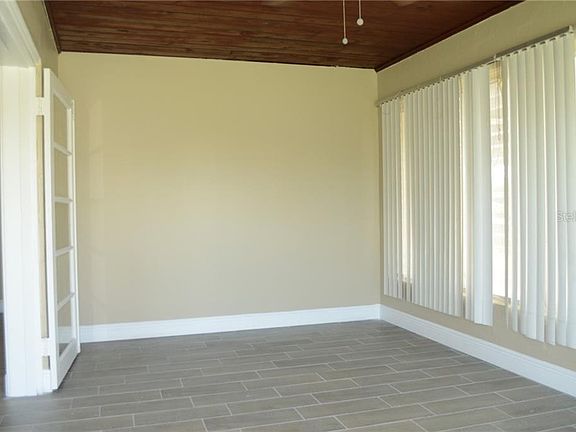 3rd image of 2509 W Orange Blvd