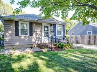 1066 N Oakcrest Ave, Decatur, IL 62522