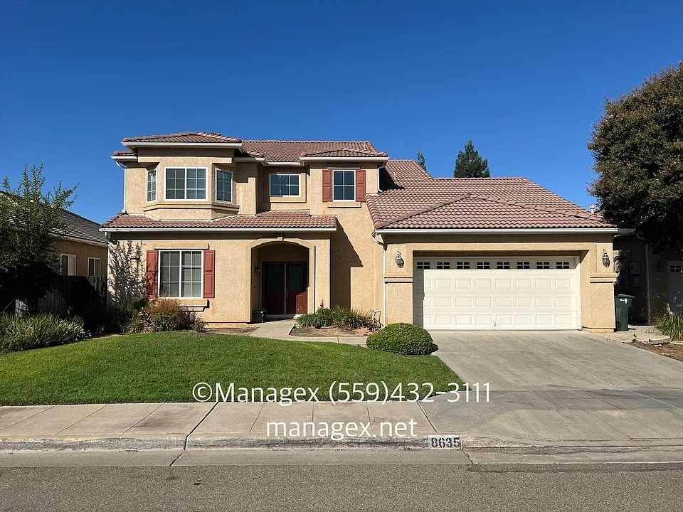 8635 N Richelle Ave