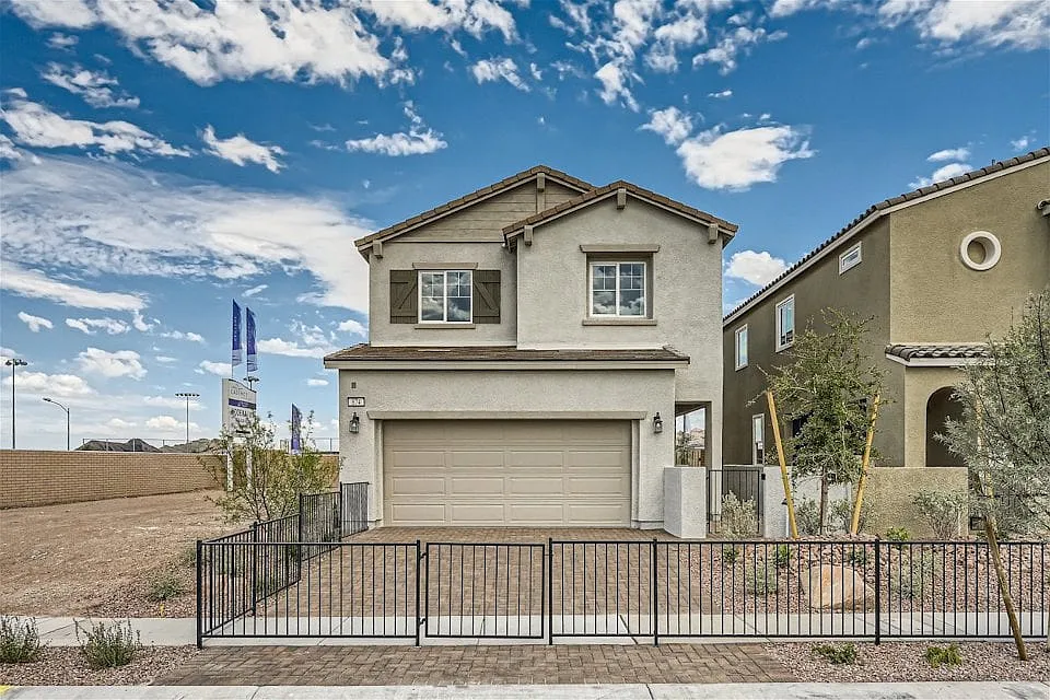 Building Photo - 881 Camargo St