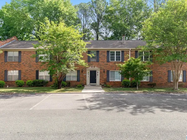 2033 Montreat Pkwy APT D, Vestavia Hills, AL 35216