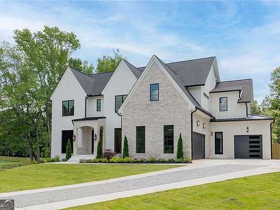 2nd image of 290 Christopher Robin Rd