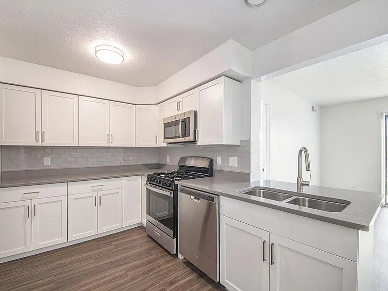 The Crossings Apartments — Photo 36