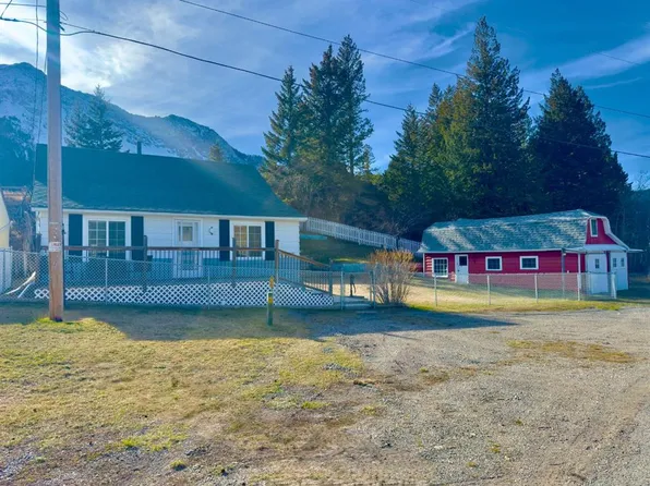 20970 N 7th Ave, Crowsnest Pass, AB T0K 0C0