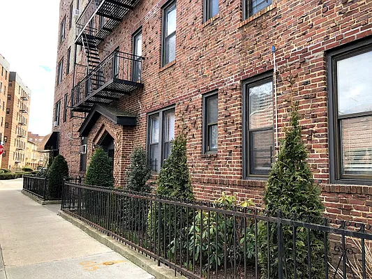 Rented by Bridgeview Realty | media 6