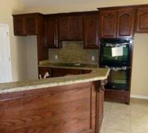 5th image of 6941 Wild Olive Dr