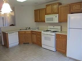 4th image of 25095 N Shore Dr