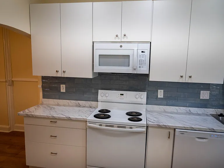 901 View St #D — Photo 7