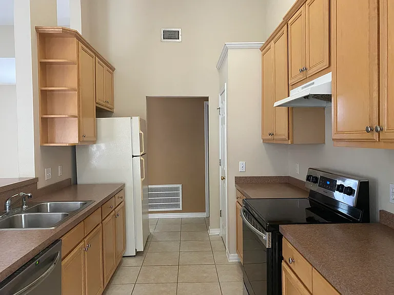 2360 Crescent Rd — Photo 15