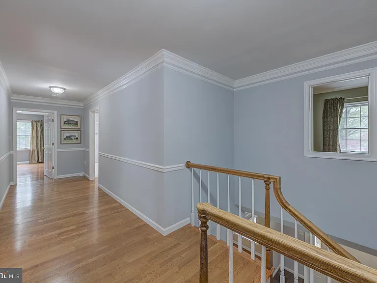 42 Ellsworth Dr — Photo 28