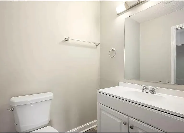 2624 Randleman Rd #D — Photo 11