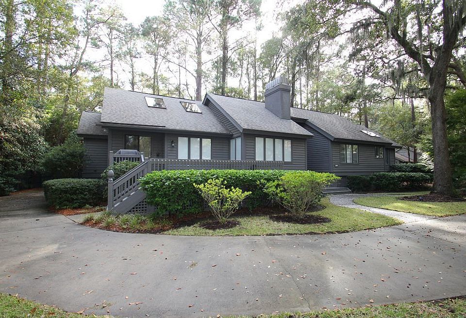1st image of 44 Governors Ln