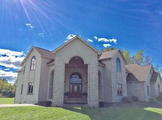 11 Little Bend Rd, Barrington Hills, IL 60010