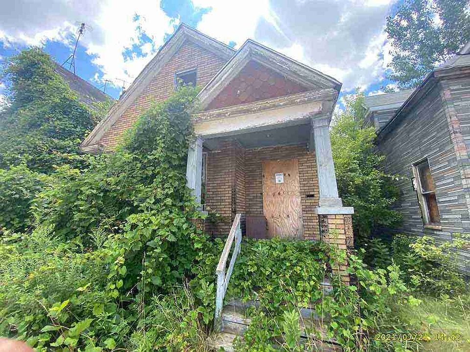6321 Frontenac