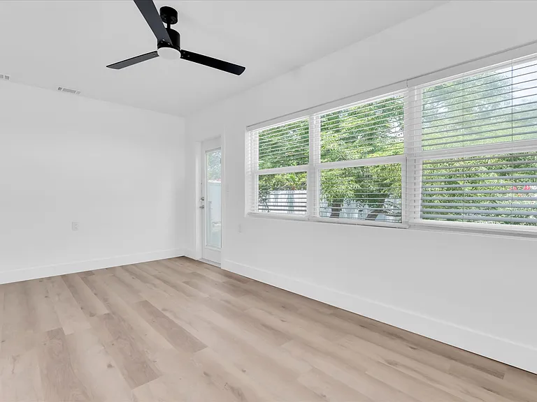 8801 Sunlit Cove Dr NE — Photo 14