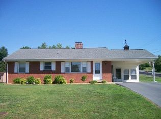 705 Sunset Dr, Chilhowie, VA 24319