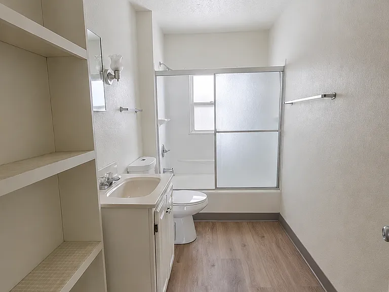 210 Michigan St #4 — Photo 4