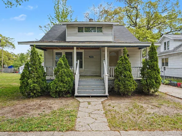 1774 Dyson St, Muskegon, MI 49442