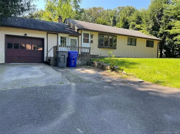 18 Indian Run, Enfield, CT 06082