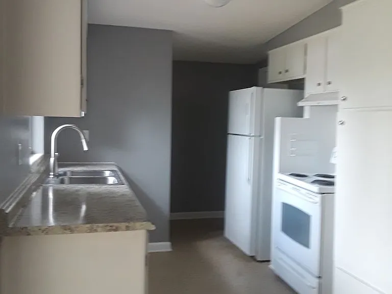 121 E Evans St — Photo 6