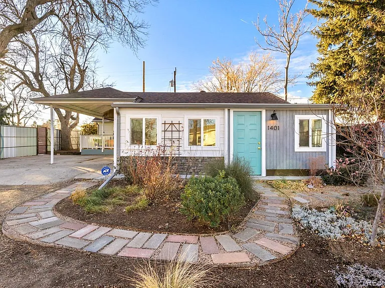 1401 Ames St #B — Photo 1