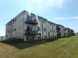 2415 4th Ave N APT 15, Moorhead, MN 56560