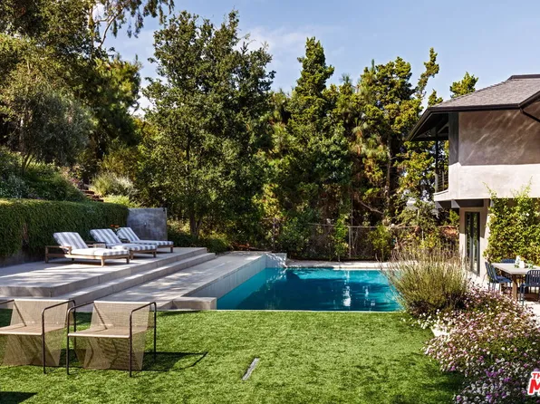 10837 Via Verona St, Los Angeles, CA 90077