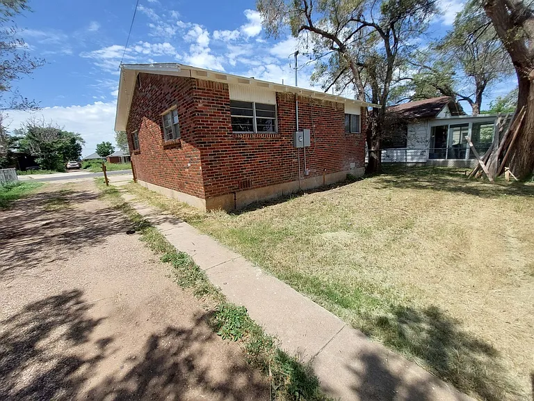 82 N Fairmont St — Photo 12